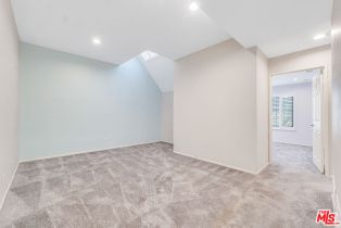 Single Family Residence, 20950 Oxnard st, Woodland Hills, CA 91367 - 31