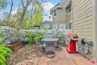 Single Family Residence, 20950 Oxnard st, Woodland Hills, CA 91367 - 12