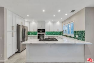 Single Family Residence, 20950 Oxnard st, Woodland Hills, CA 91367 - 11