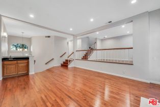 Single Family Residence, 20950 Oxnard st, Woodland Hills, CA 91367 - 6