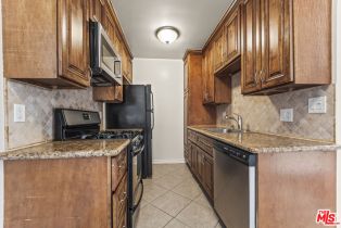 Apartment, 1015 Ashland ave, Santa Monica, CA 90405 - 9