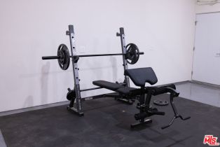 Single Family Residence, 5900 Winnetka ave, Woodland Hills, CA 91367 - 46