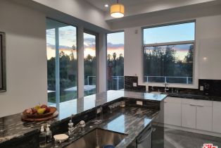 Single Family Residence, 5900 Winnetka ave, Woodland Hills, CA 91367 - 7