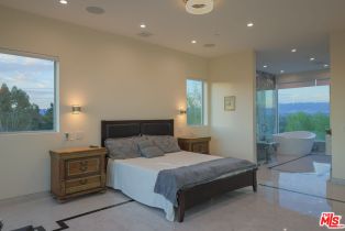 Single Family Residence, 5900 Winnetka ave, Woodland Hills, CA 91367 - 42