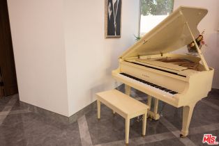 Single Family Residence, 5900 Winnetka ave, Woodland Hills, CA 91367 - 64