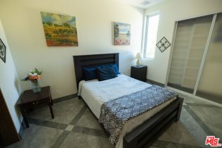 Single Family Residence, 5900 Winnetka ave, Woodland Hills, CA 91367 - 32