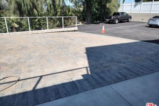 Single Family Residence, 5900 Winnetka ave, Woodland Hills, CA 91367 - 15