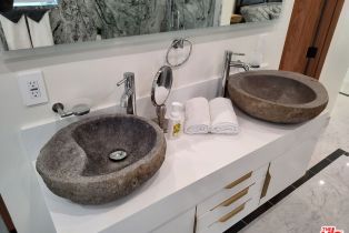 Single Family Residence, 5900 Winnetka ave, Woodland Hills, CA 91367 - 69