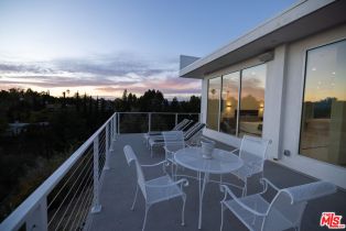 Single Family Residence, 5900 Winnetka ave, Woodland Hills, CA 91367 - 66