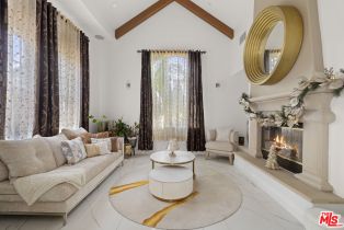 Single Family Residence, 21615 Medina Estates dr, Woodland Hills, CA 91364 - 4