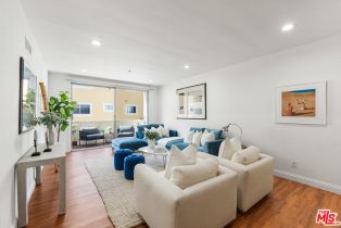 Condominium, 125   Montana Ave, Santa Monica, CA  Santa Monica, CA 90403