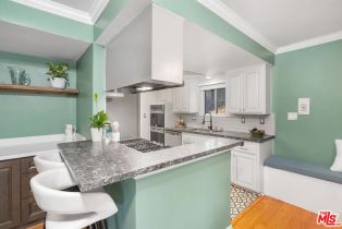 Single Family Residence, 21881 Ybarra rd, Woodland Hills, CA 91364 - 7