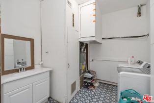 Single Family Residence, 21881 Ybarra rd, Woodland Hills, CA 91364 - 10