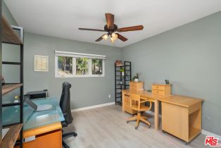 Single Family Residence, 21881 Ybarra rd, Woodland Hills, CA 91364 - 11