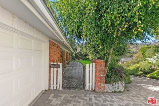 Single Family Residence, 30602 Vista Sierra dr, Malibu, CA 90265 - 2
