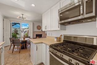 Condominium, 10345 Almayo ave, Westwood, CA 90064 - 10