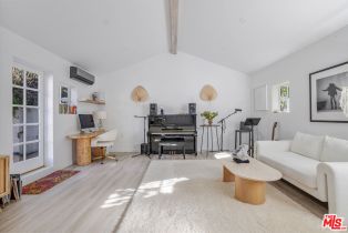 Single Family Residence, 3646 Sunswept dr, Studio City, CA 91604 - 16