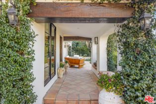 Single Family Residence, 3646 Sunswept dr, Studio City, CA 91604 - 5