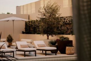 Condominium, 9900 Santa Monica blvd, Beverly Hills, CA 90212 - 3