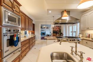 Single Family Residence, 3819 Vista Linda dr, Encino, CA 91316 - 9