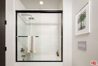 , 3833 Dunn, Culver City, CA 90232 - 8