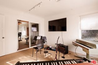 Single Family Residence, 110 Brighton st, Burbank, CA 91506 - 25