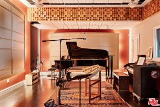 Single Family Residence, 110  S Brighton St, CA  , CA 91506