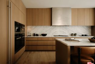 Condominium, 8899 Beverly, West Hollywood , CA 90048 - 6