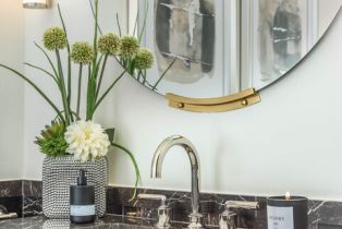 Condominium, 8420 Sunset blvd, West Hollywood , CA 90069 - 9