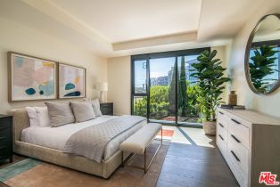 Condominium, 8420 Sunset blvd, West Hollywood , CA 90069 - 6