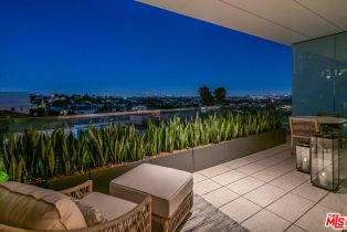 Condominium, 8420 Sunset blvd, West Hollywood , CA 90069 - 4