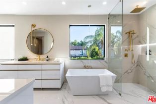 Single Family Residence, 13812 Cumpston st, Sherman Oaks, CA 91401 - 18