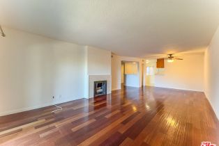 Condominium, 222 7th st, Santa Monica, CA 90402 - 4