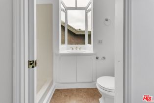 Condominium, 10465 Eastborne ave, Westwood, CA 90024 - 28