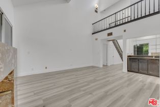 Condominium, 10465 Eastborne ave, Westwood, CA 90024 - 4