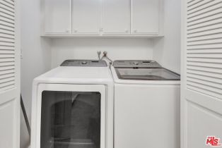 Condominium, 10465 Eastborne ave, Westwood, CA 90024 - 32