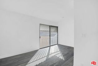 Apartment, 1610 Beverly Glen blvd, Wilshire Corridor, CA 90024 - 4