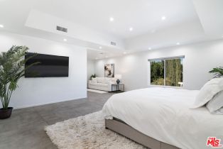 Single Family Residence, 3585 Alana dr, Sherman Oaks, CA 91403 - 24