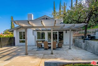 Single Family Residence, 3585 Alana dr, Sherman Oaks, CA 91403 - 32