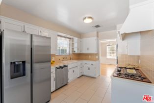 , 23017 Sylvan st, Woodland Hills, CA 91367 - 7