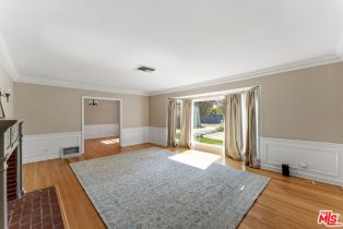 , 23017 Sylvan st, Woodland Hills, CA 91367 - 5