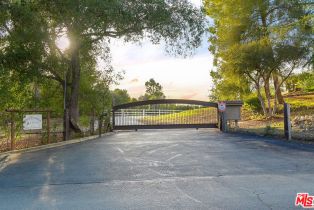 Single Family Residence, 2121 Mckain st, Calabasas, CA 91302 - 9
