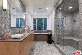 Single Family Residence, 9316 Beverly Crest dr, Beverly Hills, CA 90210 - 22