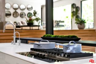 Single Family Residence, 10560 Dolcedo way, Bel Air, CA 90077 - 9