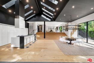 Single Family Residence, 10560 Dolcedo way, Bel Air, CA 90077 - 12