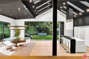 Single Family Residence, 10560 Dolcedo way, Bel Air, CA 90077 - 7