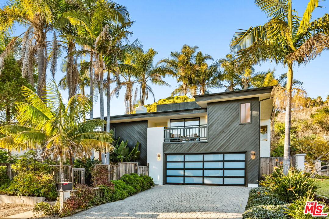 Single Family Residence, 8105 Buena Fortuna st, Carpinteria, CA 93013 - 1