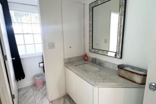 , 9877 Carmelita ave, Beverly Hills, CA 90210 - 8