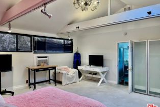 , 9877 Carmelita ave, Beverly Hills, CA 90210 - 10