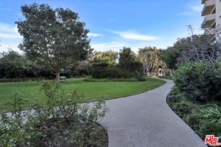, 2160 Century Park East, Westwood, CA 90067 - 7